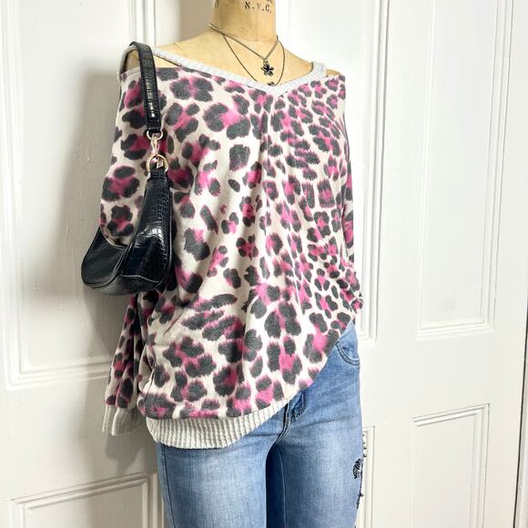 white birch Sweaters - White Birtch Pink & White Leopard Print Long Sleeve Sweater Y2K Size L/XL